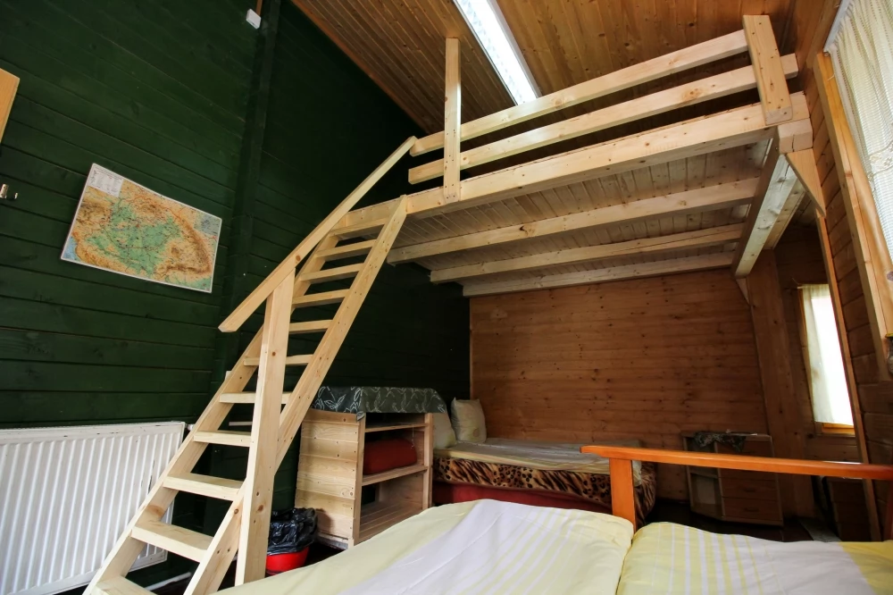 Sub Cetate Cazare | Hotel**** (K1442-38) Imaginea poate fi supusă drepturilor de autor. Se recomandă contactarea titularului drepturilor.