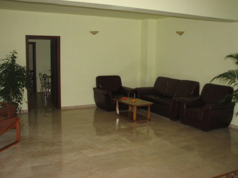 Brassó Szállás | Hotel** (K1531-29) A kép szerzői jogvédelem alatt állhat. Javasolt a kapcsolatfelvétel a jog tulajdonossal. Brassó Szállás | Hotel** (K1531-29) A kép szerzői jogvédelem alatt állhat. Javasolt a kapcsolatfelvétel a jog tulajdonossal.