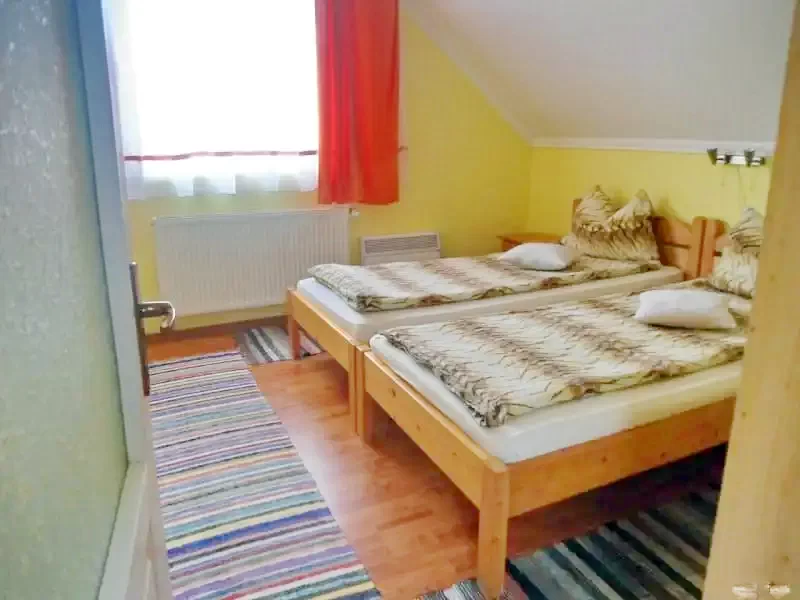 Bisericani Cazare | Sat de vacanță (K0502-6) Imaginea poate fi supusă drepturilor de autor. Se recomandă contactarea titularului drepturilor.