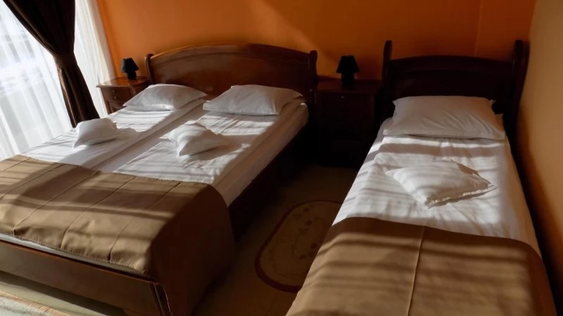 Sânmartin Cazare | Pensiune (K0702-18) Imaginea poate fi supusă drepturilor de autor. Se recomandă contactarea titularului drepturilor.