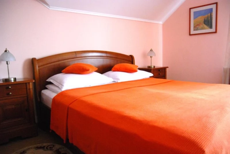 Sânmartin Cazare | Motel (K0702-36) Imaginea poate fi supusă drepturilor de autor. Se recomandă contactarea titularului drepturilor.