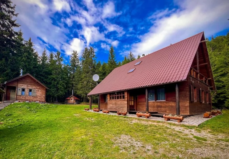 Harghita Madaras Cazare | Cabană (K1285-31) Imaginea poate fi supusă drepturilor de autor. Se recomandă contactarea titularului drepturilor. Harghita Madaras Cazare | Cabană (K1285-31) Imaginea poate fi supusă drepturilor de autor. Se recomandă contactarea titularului drepturilor.