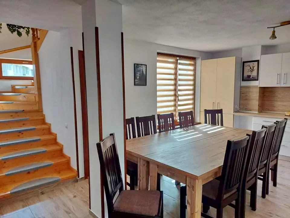 Harghita-Băi Cazare | Cabană (K1215-27) Imaginea poate fi supusă drepturilor de autor. Se recomandă contactarea titularului drepturilor.