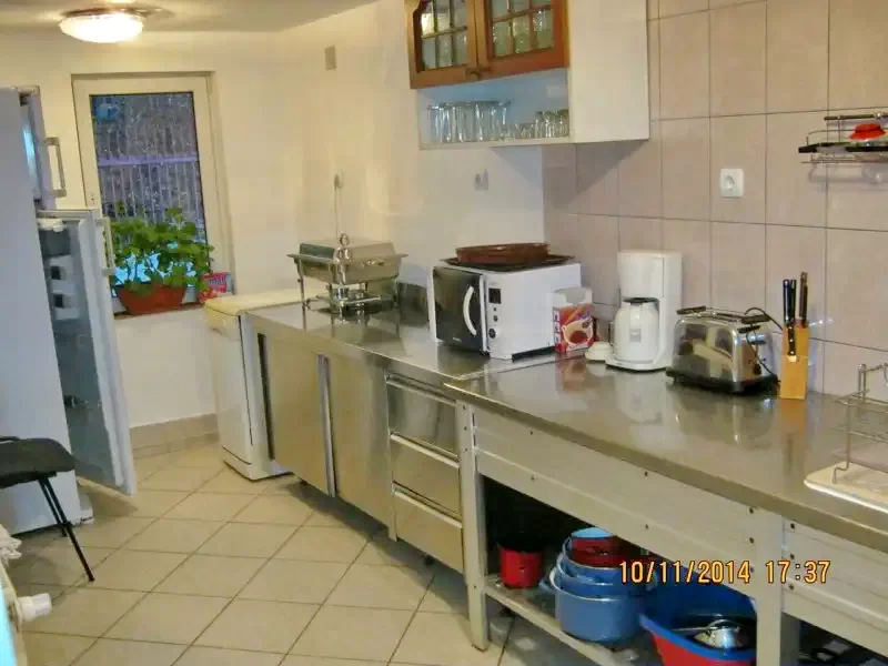 Felsőszombatfalva Szállás | Motel (K0737-8) A kép szerzői jogvédelem alatt állhat. Javasolt a kapcsolatfelvétel a jog tulajdonossal.