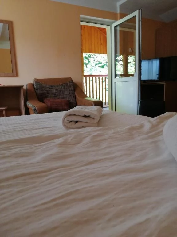 Felsőszombatfalva Szállás | Motel (K0737-29) A kép szerzői jogvédelem alatt állhat. Javasolt a kapcsolatfelvétel a jog tulajdonossal.