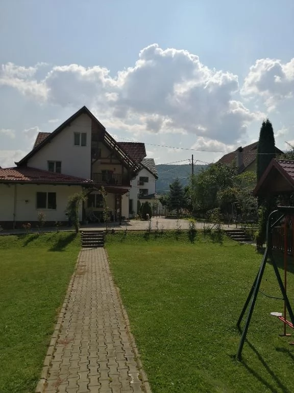 Sâmbăta de Sus Cazare | Pensiune (K0737-40) Imaginea poate fi supusă drepturilor de autor. Se recomandă contactarea titularului drepturilor. Sâmbăta de Sus Cazare | Pensiune (K0737-40) Imaginea poate fi supusă drepturilor de autor. Se recomandă contactarea titularului drepturilor.