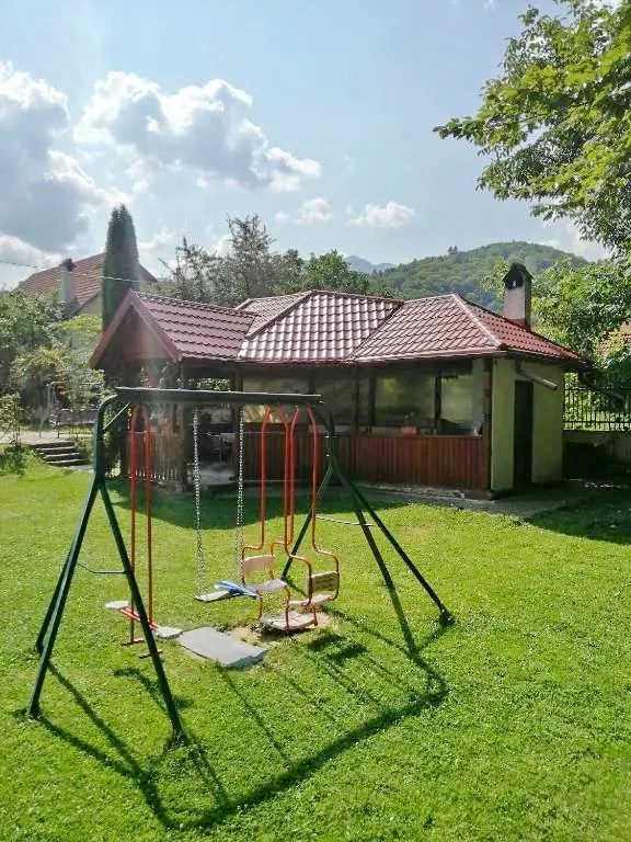 Sâmbăta de Sus Cazare | Motel (K0737-42) Imaginea poate fi supusă drepturilor de autor. Se recomandă contactarea titularului drepturilor.