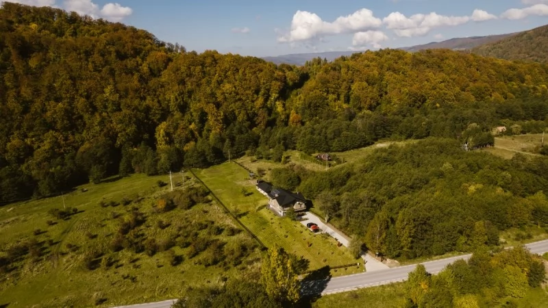 Szováta Szállás | Kulcsosház (K1480-36) A kép szerzői jogvédelem alatt állhat. Javasolt a kapcsolatfelvétel a jog tulajdonossal. Szováta Szállás | Kulcsosház (K1480-36) A kép szerzői jogvédelem alatt állhat. Javasolt a kapcsolatfelvétel a jog tulajdonossal.