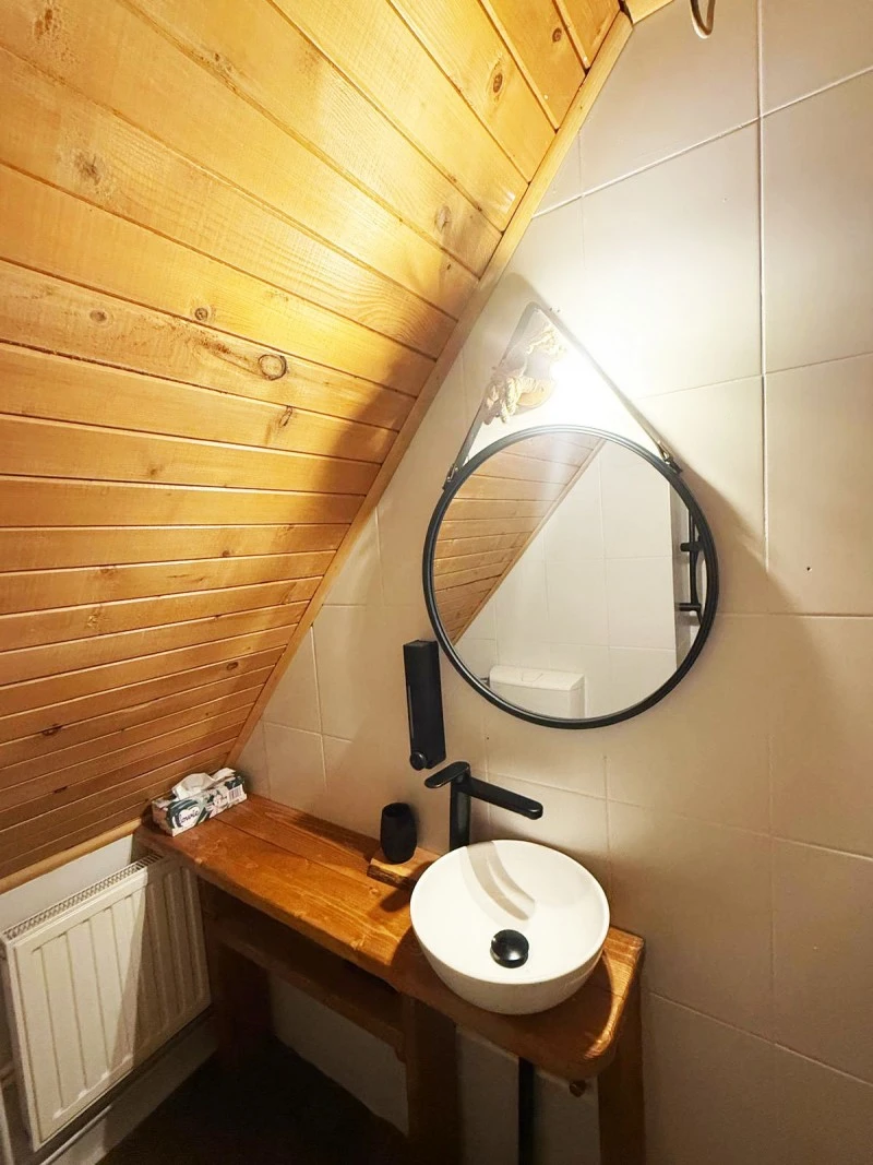 Valea Drăganului Cazare | Sat de vacanță (K0768-7) Imaginea poate fi supusă drepturilor de autor. Se recomandă contactarea titularului drepturilor.