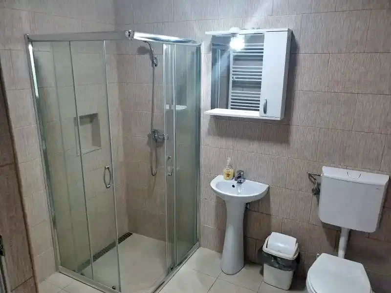 Târgu Secuiesc Cazare | Motel (K0823-29) Imaginea poate fi supusă drepturilor de autor. Se recomandă contactarea titularului drepturilor.