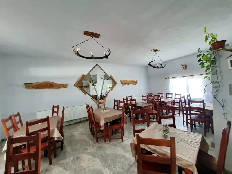 Târgu Secuiesc Cazare | Motel (K0823-42) Imaginea poate fi supusă drepturilor de autor. Se recomandă contactarea titularului drepturilor.