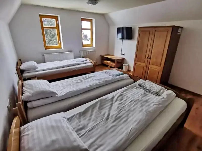 Harghita Madaras Cazare | Căsuțe tip camping (K1370-5) Imaginea poate fi supusă drepturilor de autor. Se recomandă contactarea titularului drepturilor.