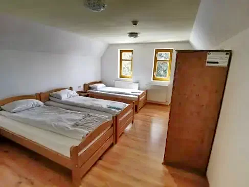 Harghita Madaras Cazare | Căsuțe tip camping (K1370-11) Imaginea poate fi supusă drepturilor de autor. Se recomandă contactarea titularului drepturilor.