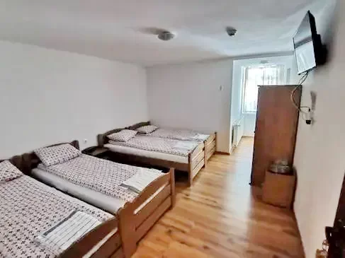 Harghita Madaras Cazare | Căsuțe tip camping (K1370-13) Imaginea poate fi supusă drepturilor de autor. Se recomandă contactarea titularului drepturilor.