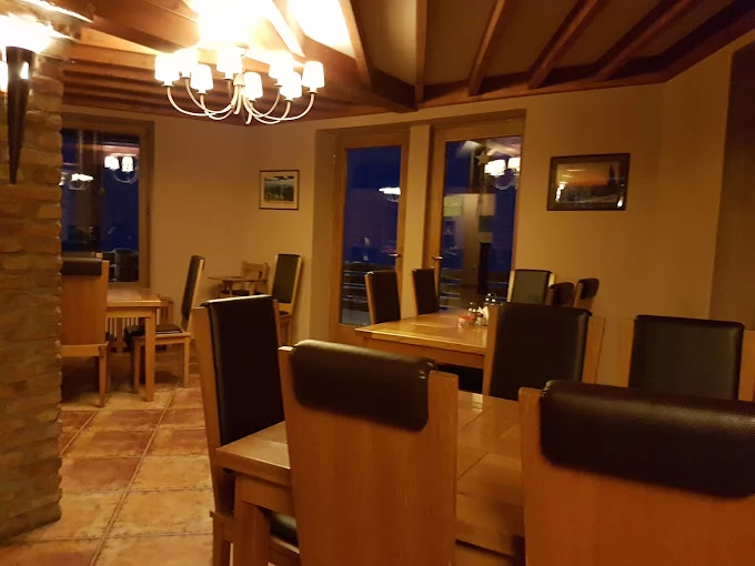 Harghita Madaras Cazare | Căsuțe tip camping (K1370-22) Imaginea poate fi supusă drepturilor de autor. Se recomandă contactarea titularului drepturilor.