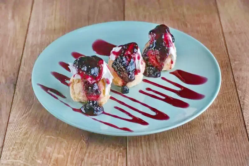 Cazare Harghita Madaras - Cabana Mădăraș** | Madarasi Hargita - Madarasi Menedékház** . Imaginea poate fi supusă drepturilor de autor. Se recomandă contactarea titularului drepturilor.