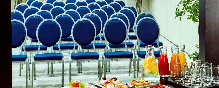 Timișoara Cazare | Hotel**** (K0911-43) Imaginea poate fi supusă drepturilor de autor. Se recomandă contactarea titularului drepturilor.