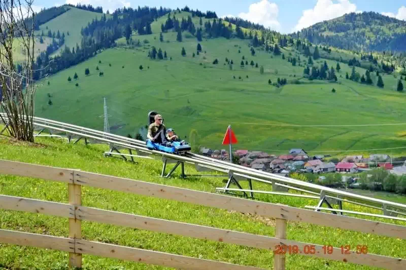 Lunca de Sus Cazare | Pensiune (K1243-18) Imaginea poate fi supusă drepturilor de autor. Se recomandă contactarea titularului drepturilor. Lunca de Sus Cazare | Pensiune (K1243-18) Imaginea poate fi supusă drepturilor de autor. Se recomandă contactarea titularului drepturilor.