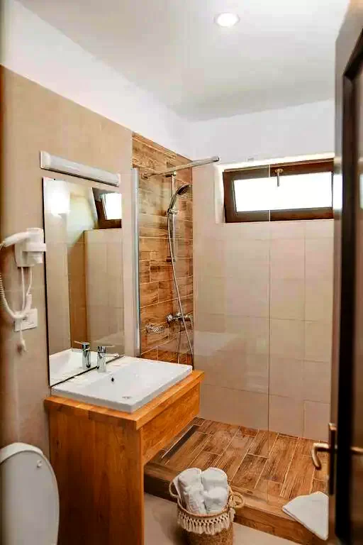 Sâmbăta de Sus Cazare | Motel (K1109-22) Imaginea poate fi supusă drepturilor de autor. Se recomandă contactarea titularului drepturilor.