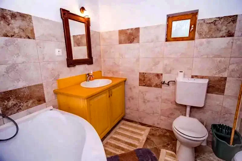 Șiclod Cazare | Sat de vacanță (K1112-21) Imaginea poate fi supusă drepturilor de autor. Se recomandă contactarea titularului drepturilor.