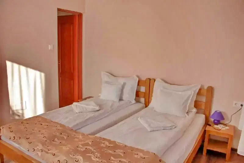 Farkaslaka Szállás | Hotel**** (K1353-7) A kép szerzői jogvédelem alatt állhat. Javasolt a kapcsolatfelvétel a jog tulajdonossal.