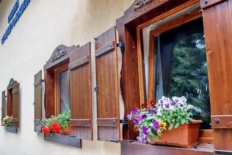 Cazare Padiș - Cabana Cetățile Ponorului*** | Padiș - Csodavár Panzió***. Imaginea poate fi supusă drepturilor de autor. Se recomandă contactarea titularului drepturilor.