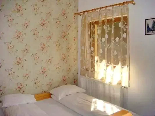 Padis Cazare | Pensiune (K0074-11) Imaginea poate fi supusă drepturilor de autor. Se recomandă contactarea titularului drepturilor. Padis Cazare | Pensiune (K0074-11) Imaginea poate fi supusă drepturilor de autor. Se recomandă contactarea titularului drepturilor.