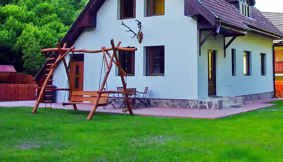 Cazare Miercurea Ciuc - Pensiunea Szécsény 88  Szabadidőpark | Csíkszereda - Szécsény 88 Szabadidőpark - volt Zöldfenyő Panzió. Imaginea poate fi supusă drepturilor de autor. Se recomandă contactarea titularului drepturilor.