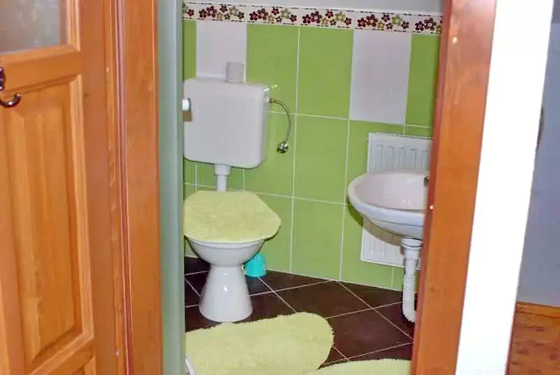 Izvoare Cazare | Cabană (K0674-16) Imaginea poate fi supusă drepturilor de autor. Se recomandă contactarea titularului drepturilor. Izvoare Cazare | Cabană (K0674-16) Imaginea poate fi supusă drepturilor de autor. Se recomandă contactarea titularului drepturilor.