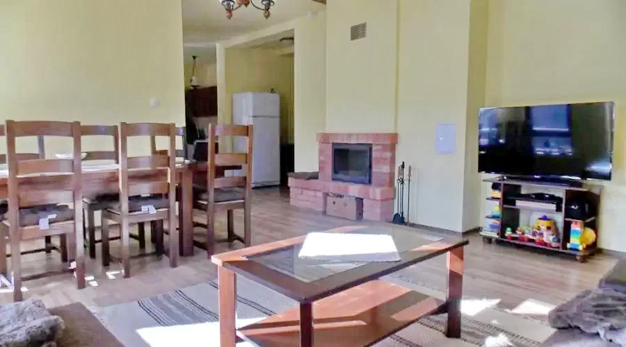 Izvoare Cazare | Motel (K1287-4) Imaginea poate fi supusă drepturilor de autor. Se recomandă contactarea titularului drepturilor.