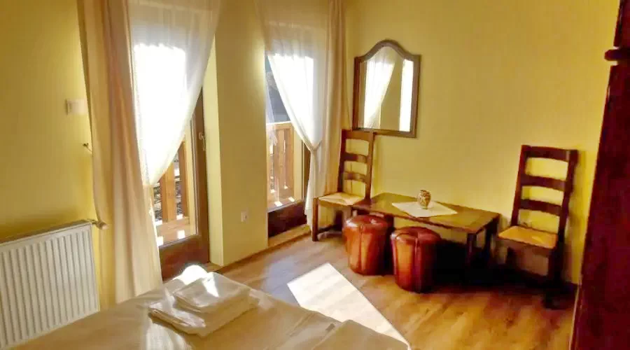 Ivó Szállás | Motel (K1287-12) A kép szerzői jogvédelem alatt állhat. Javasolt a kapcsolatfelvétel a jog tulajdonossal.