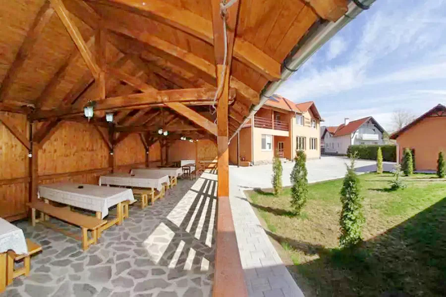 Székelyudvarhely Szállás | Panzió (K0385-26) A kép szerzői jogvédelem alatt állhat. Javasolt a kapcsolatfelvétel a jog tulajdonossal. Székelyudvarhely Szállás | Panzió (K0385-26) A kép szerzői jogvédelem alatt állhat. Javasolt a kapcsolatfelvétel a jog tulajdonossal.