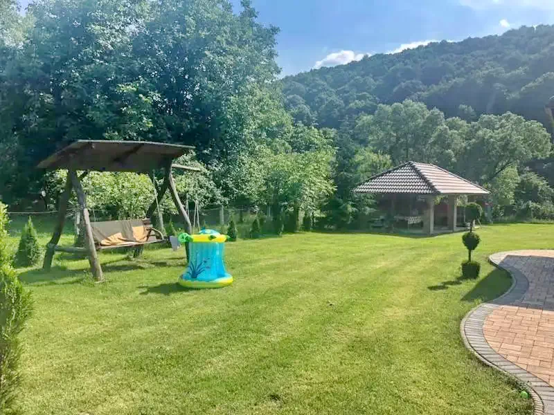 Sovata Cazare | Pensiune (K0166-11) Imaginea poate fi supusă drepturilor de autor. Se recomandă contactarea titularului drepturilor.