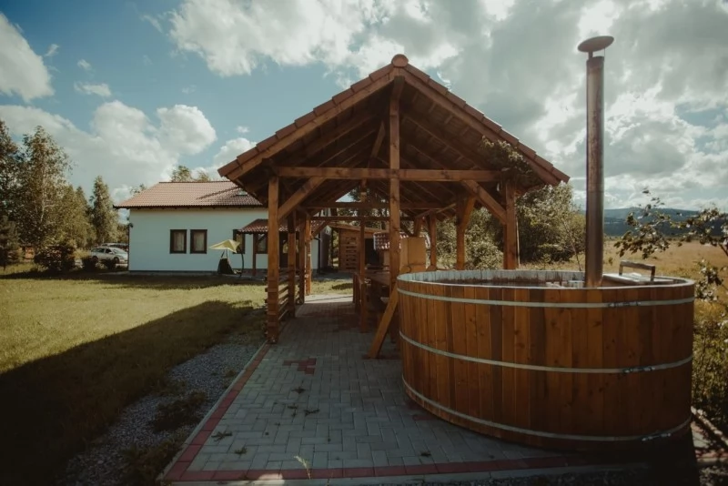 Szenéte Szállás | Kulcsosház / Turisztikai faház (K1506-1) A kép szerzői jogvédelem alatt állhat. Javasolt a kapcsolatfelvétel a jog tulajdonossal.