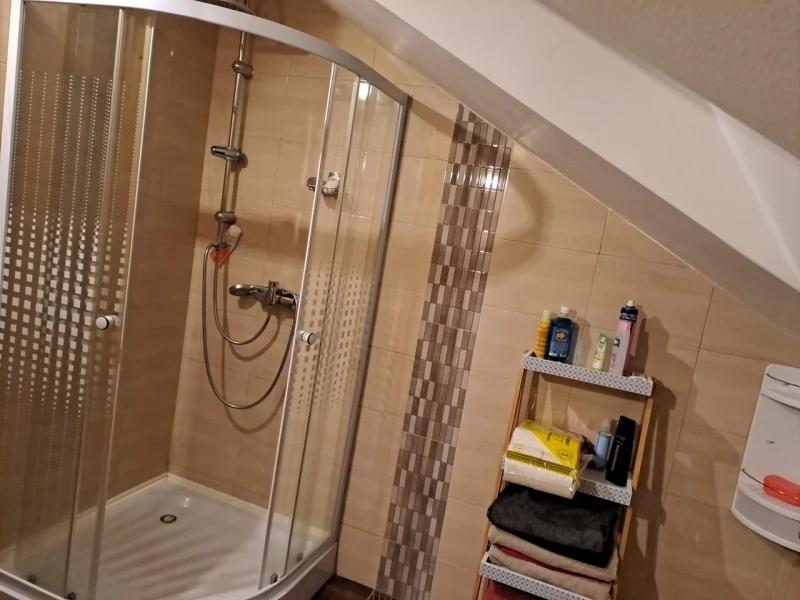 Szenéte Szállás | Kulcsosház (K1506-20) A kép szerzői jogvédelem alatt állhat. Javasolt a kapcsolatfelvétel a jog tulajdonossal. Szenéte Szállás | Kulcsosház (K1506-20) A kép szerzői jogvédelem alatt állhat. Javasolt a kapcsolatfelvétel a jog tulajdonossal.