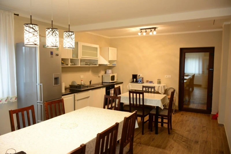 Hațeg Cazare | Cabană (K0262-2) Imaginea poate fi supusă drepturilor de autor. Se recomandă contactarea titularului drepturilor. Hațeg Cazare | Cabană (K0262-2) Imaginea poate fi supusă drepturilor de autor. Se recomandă contactarea titularului drepturilor.