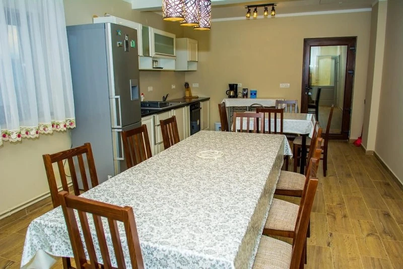 Hațeg Cazare | Sat de vacanță (K0262-4) Imaginea poate fi supusă drepturilor de autor. Se recomandă contactarea titularului drepturilor.