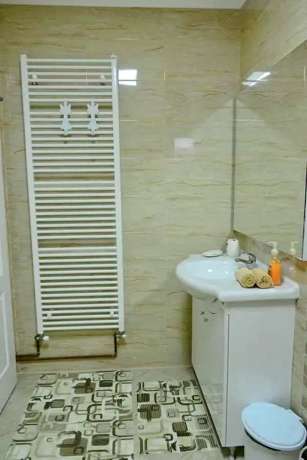 Hațeg Cazare | Cabană (K0262-27) Imaginea poate fi supusă drepturilor de autor. Se recomandă contactarea titularului drepturilor. Hațeg Cazare | Cabană (K0262-27) Imaginea poate fi supusă drepturilor de autor. Se recomandă contactarea titularului drepturilor.