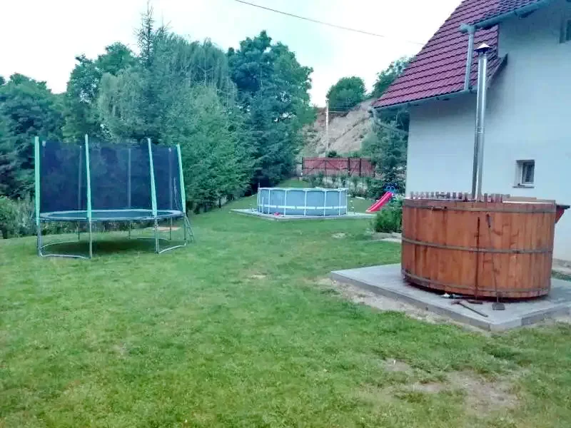 Kecset Szállás | Üdülőfalu (K1302-26) A kép szerzői jogvédelem alatt állhat. Javasolt a kapcsolatfelvétel a jog tulajdonossal.