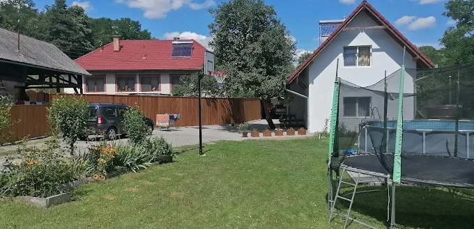 Păltiniș Cazare | Sat de vacanță (K1302-49) Imaginea poate fi supusă drepturilor de autor. Se recomandă contactarea titularului drepturilor.