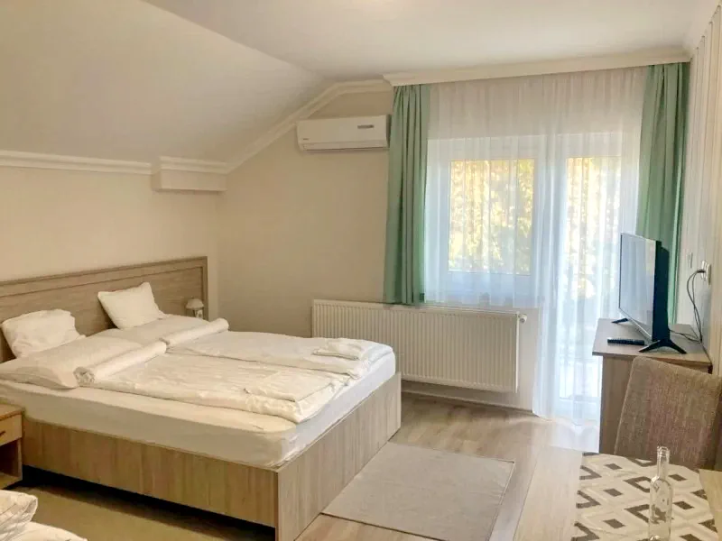  Cazare | Bungalow (K1027-12) Imaginea poate fi supusă drepturilor de autor. Se recomandă contactarea titularului drepturilor.