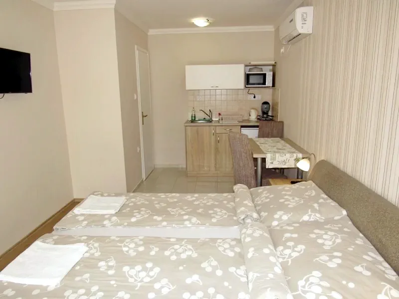 Hajdúszoboszló Szállás | Bungalow (K1027-25) A kép szerzői jogvédelem alatt állhat. Javasolt a kapcsolatfelvétel a jog tulajdonossal.