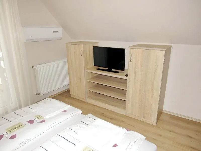 Hajdúszoboszló Szállás | Bungalow (K1027-28) A kép szerzői jogvédelem alatt állhat. Javasolt a kapcsolatfelvétel a jog tulajdonossal.