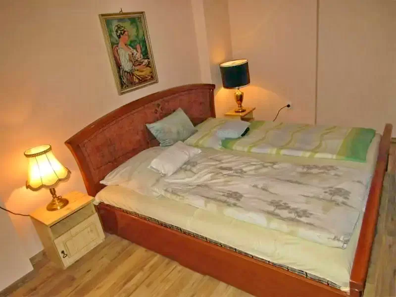  Cazare | Sat de vacanță (K0291-57) Imaginea poate fi supusă drepturilor de autor. Se recomandă contactarea titularului drepturilor.