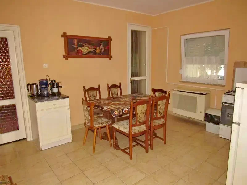  Cazare | Sat de vacanță (K0291-61) Imaginea poate fi supusă drepturilor de autor. Se recomandă contactarea titularului drepturilor.