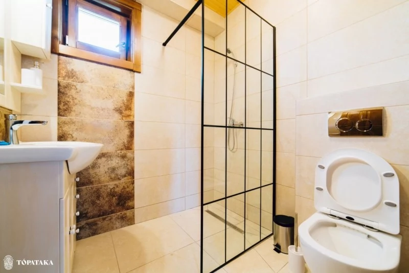 Senetea Cazare | Hotel**** (K1505-19) Imaginea poate fi supusă drepturilor de autor. Se recomandă contactarea titularului drepturilor.