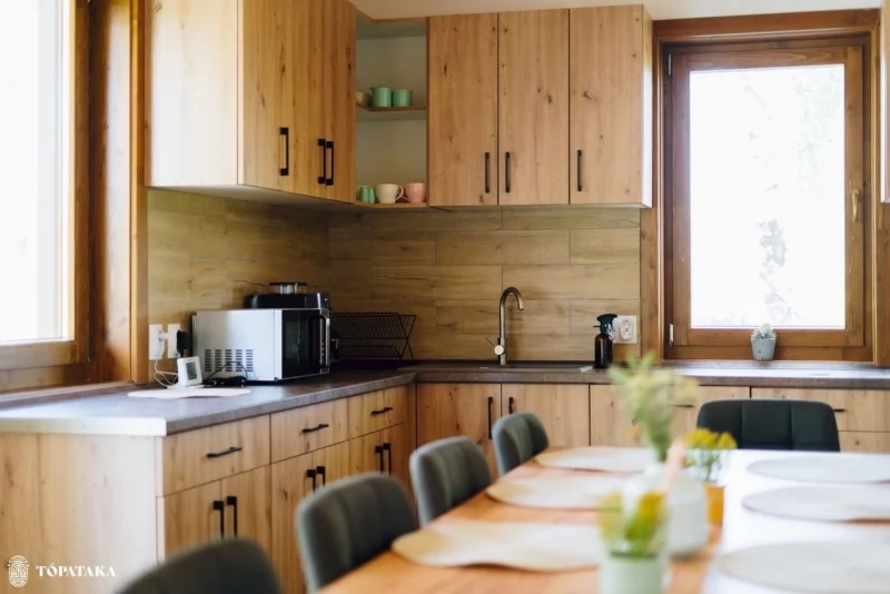 Senetea Cazare | Hotel**** (K1505-36) Imaginea poate fi supusă drepturilor de autor. Se recomandă contactarea titularului drepturilor.