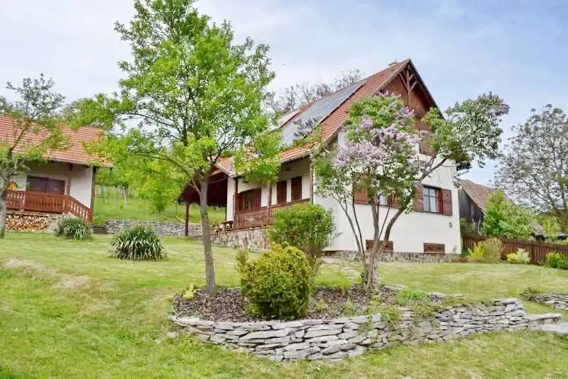 Dârjiu Cazare | Cabană (K0600-24) Imaginea poate fi supusă drepturilor de autor. Se recomandă contactarea titularului drepturilor. Dârjiu Cazare | Cabană (K0600-24) Imaginea poate fi supusă drepturilor de autor. Se recomandă contactarea titularului drepturilor.