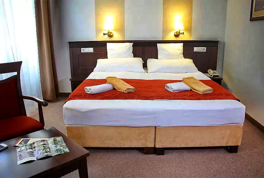 Miskolc Szállás | Hotel**** (K0779-9) A kép szerzői jogvédelem alatt állhat. Javasolt a kapcsolatfelvétel a jog tulajdonossal. Miskolc Szállás | Hotel**** (K0779-9) A kép szerzői jogvédelem alatt állhat. Javasolt a kapcsolatfelvétel a jog tulajdonossal.