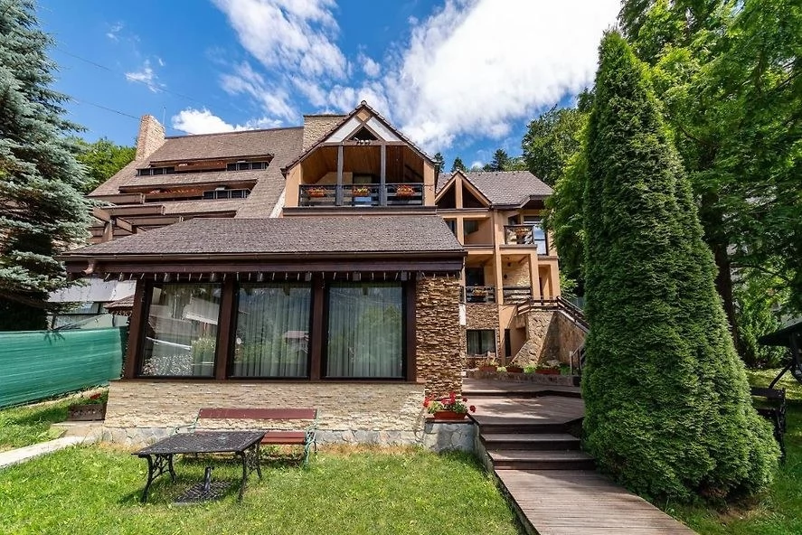 Bușteni Cazare | Pensiune (K1445-63) Imaginea poate fi supusă drepturilor de autor. Se recomandă contactarea titularului drepturilor. Bușteni Cazare | Pensiune (K1445-63) Imaginea poate fi supusă drepturilor de autor. Se recomandă contactarea titularului drepturilor.